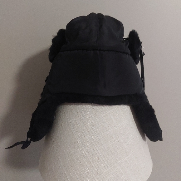 Woolsey new trappers sheep skin hat. Black can be worn 2 ways - Picture 2 of 14
